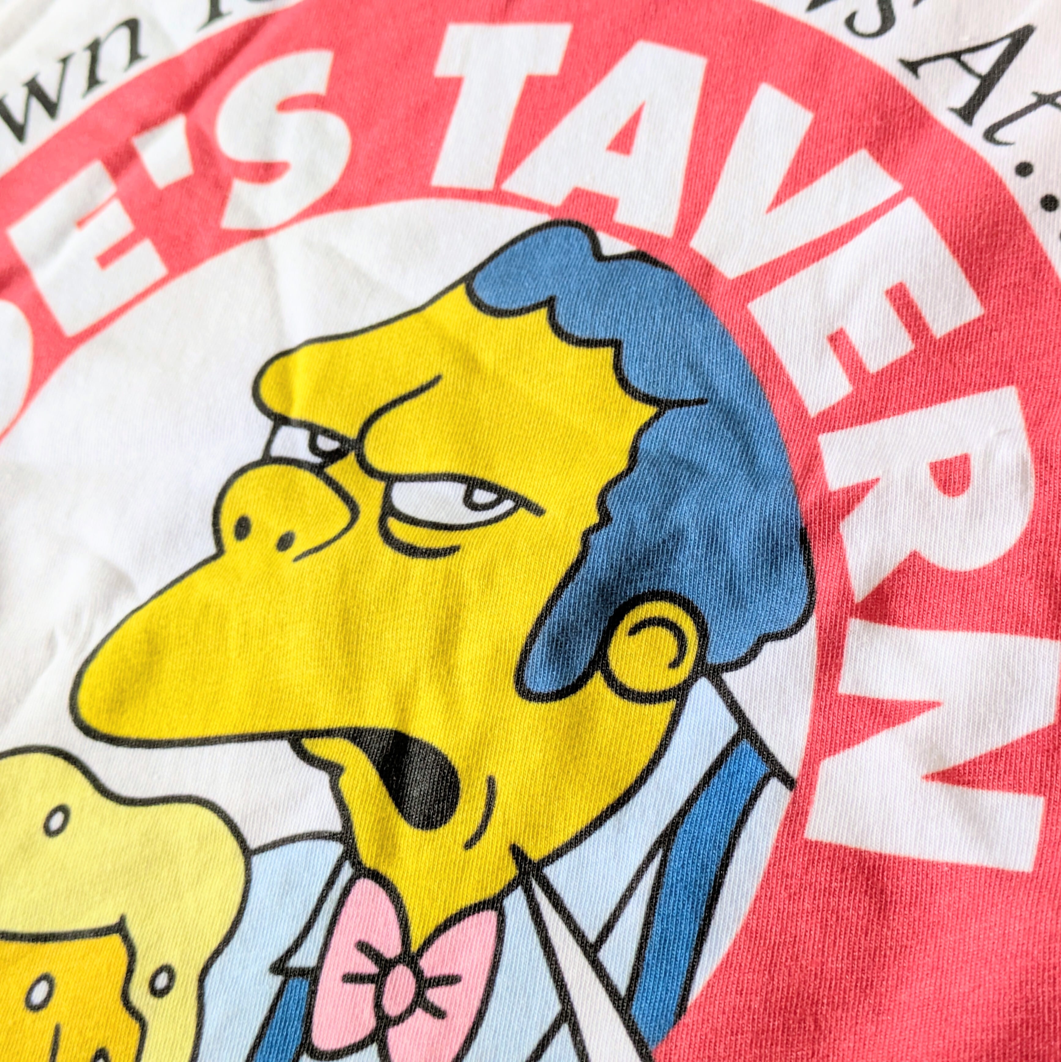 【 ザ・シンプソンズ（The Simpsons）】Moe's Tavern モーのバーTシャツ / モー・シズラック〚アメリカン雑貨 アメトイ〛