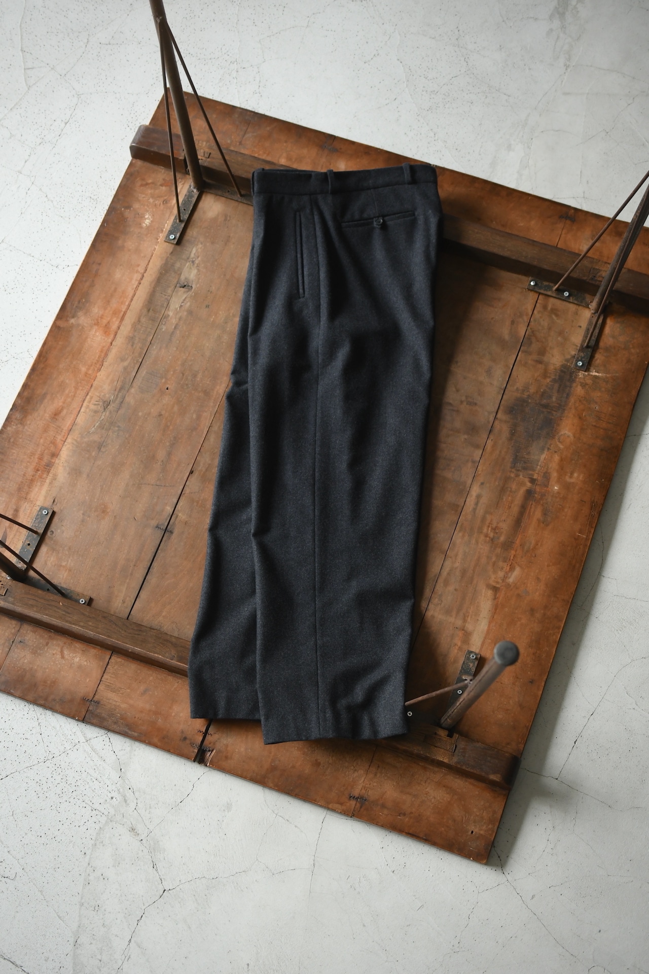 A.PRESSE / Wool Flannel Wide Trousers (Charcoal)