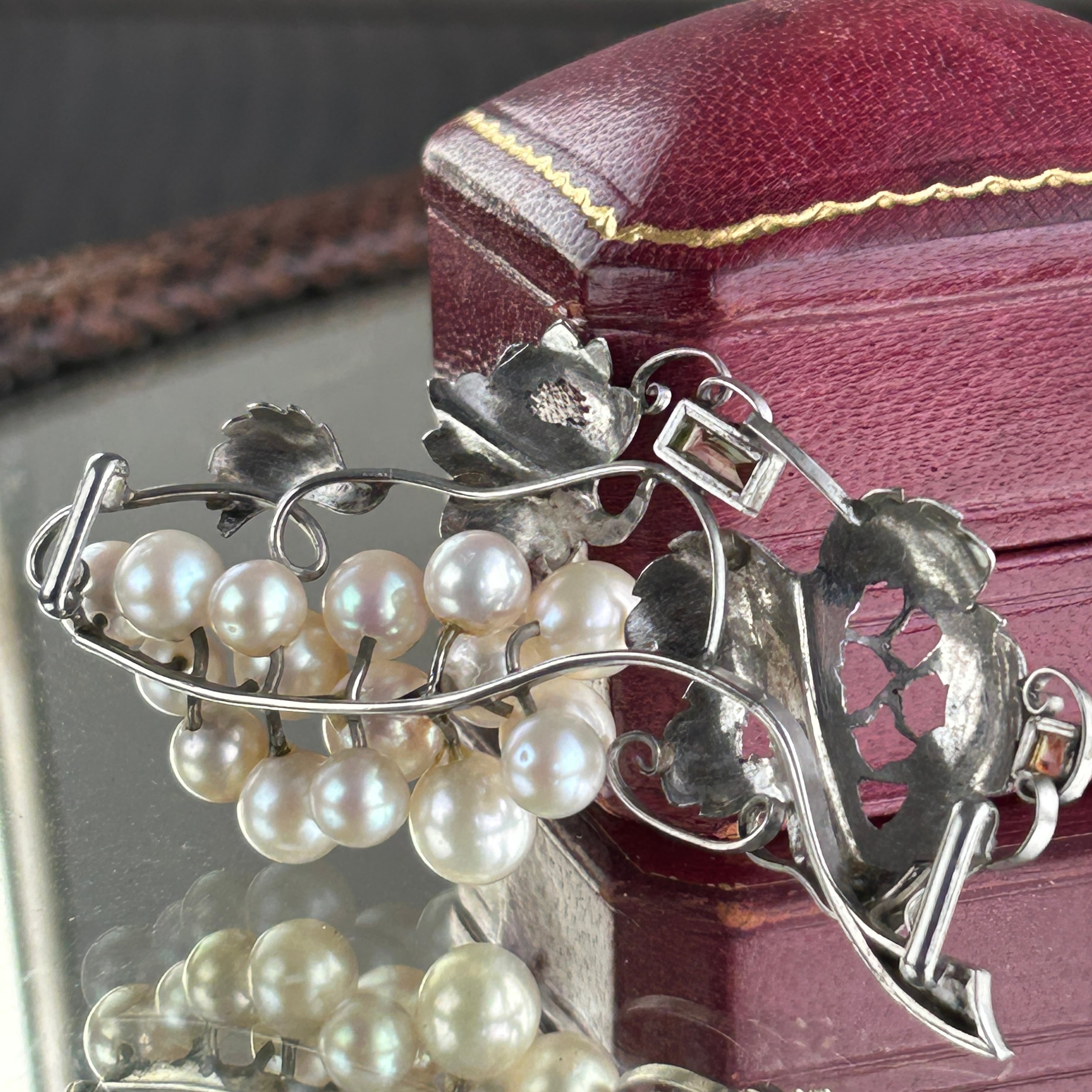 アンティーク　合金製あこや本真珠　葡萄の帯留め