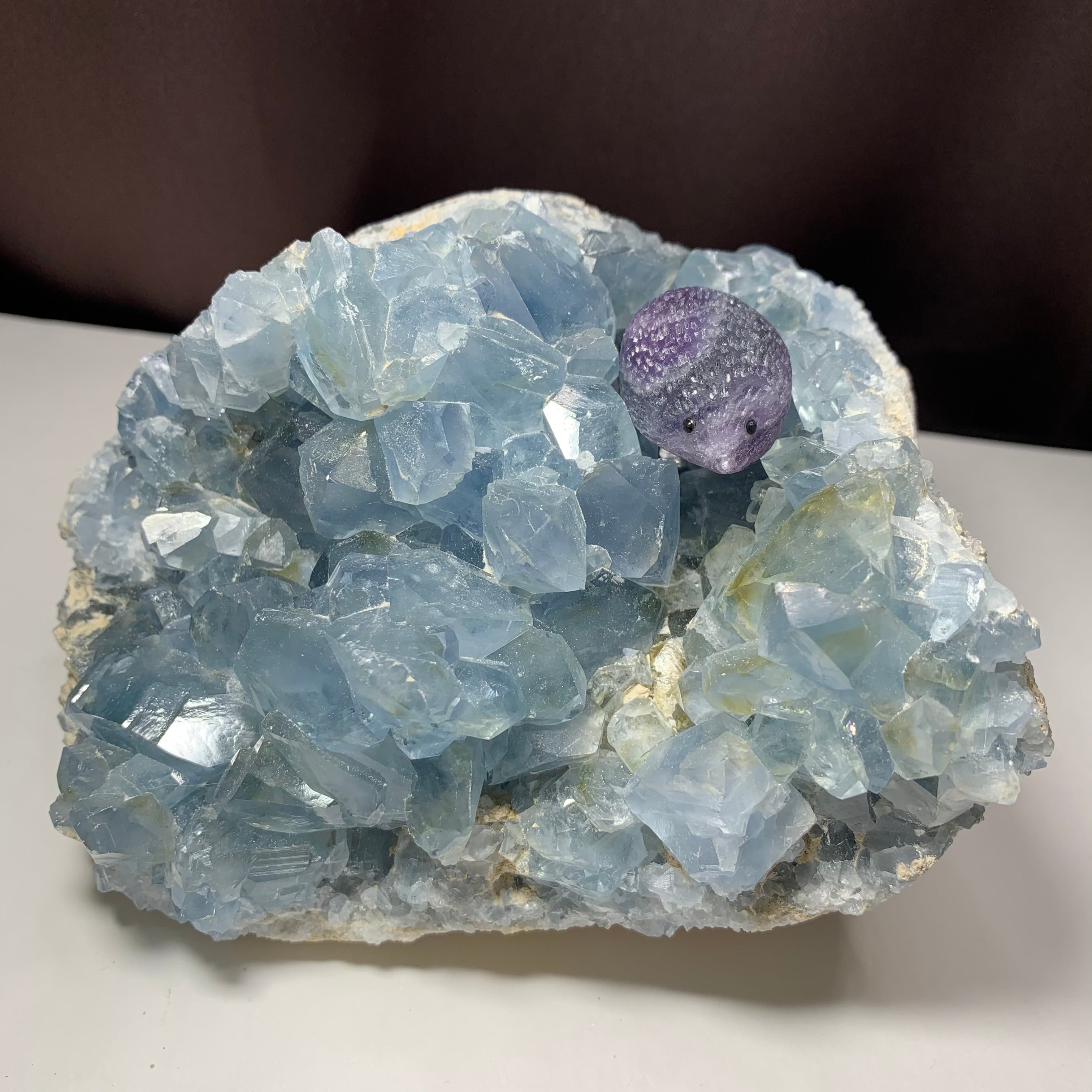 8.色合い綺麗✩セレスタイトに住み着いているフローライト