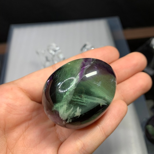 39 たまご　プチエンジェルフェザー☆グリーングラデーションフローライト