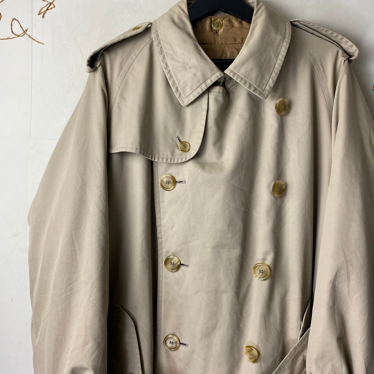 vintage BURBERRYS one-panel-sleeve trench coat “TRENCH 21”
