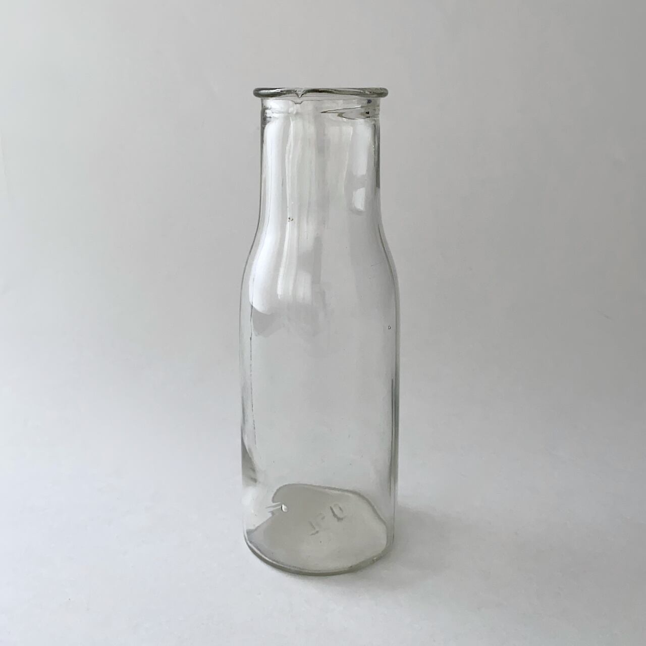 Thin Rim Milk Bottles ｜ヴィンテージのミルクボトル TR9