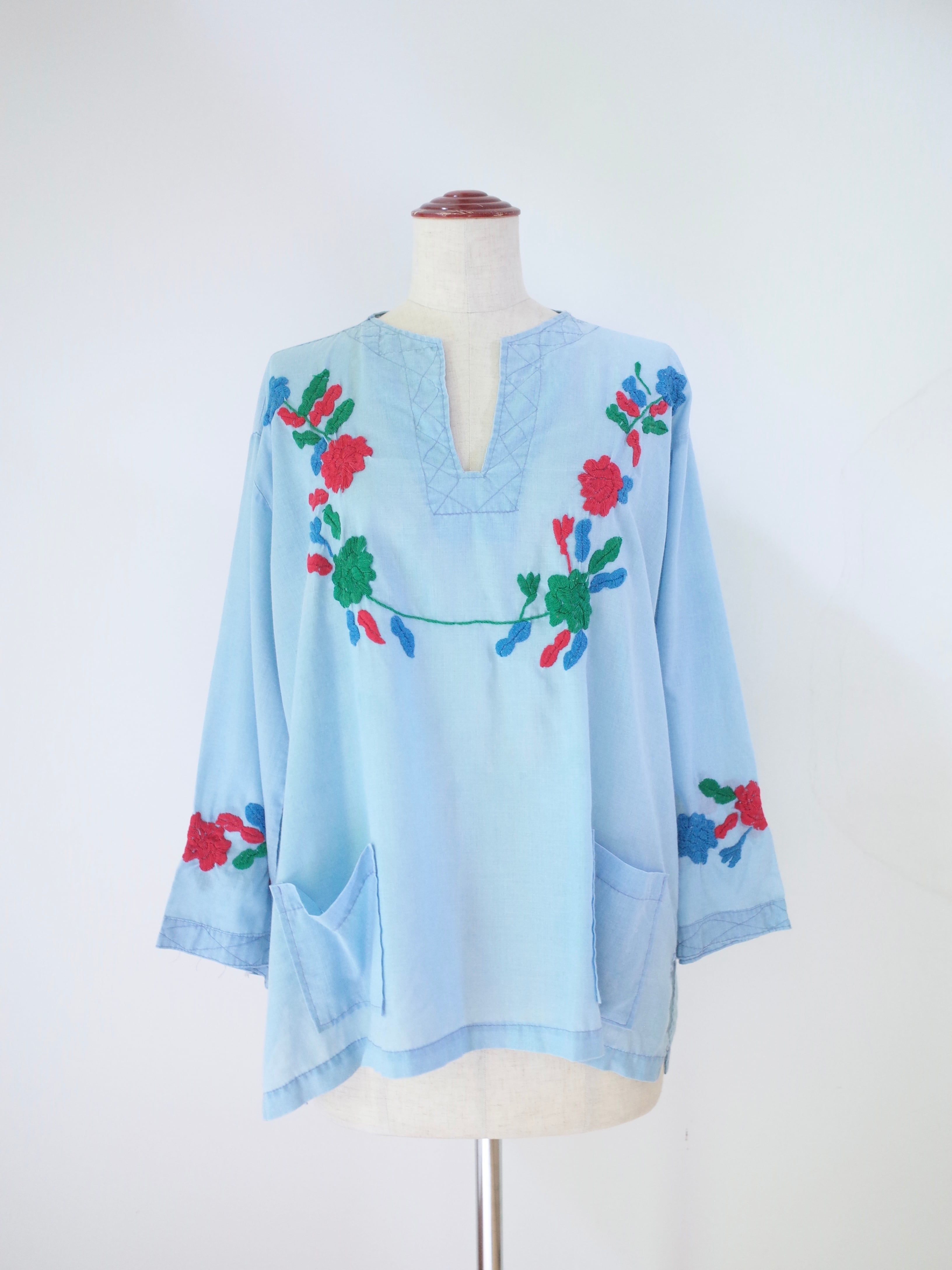 Embroidery blouse