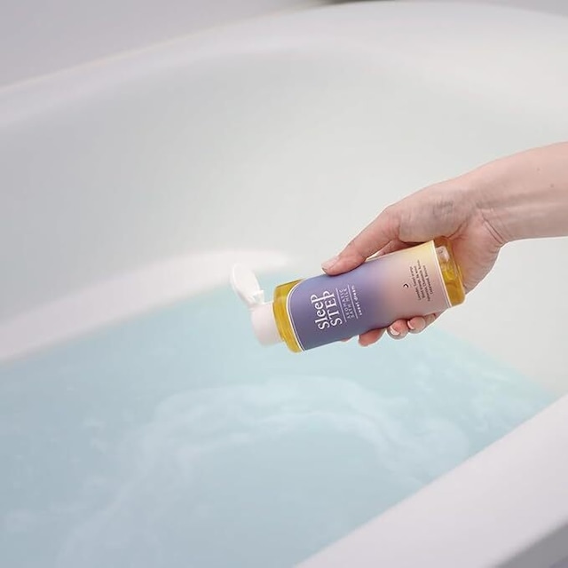 SLEEP STEP バスミルク〈スイートドリーム〉200mL 乳白色のお風呂と天然アロマの香りで、心ほぐれる“おやすみ準備”を。