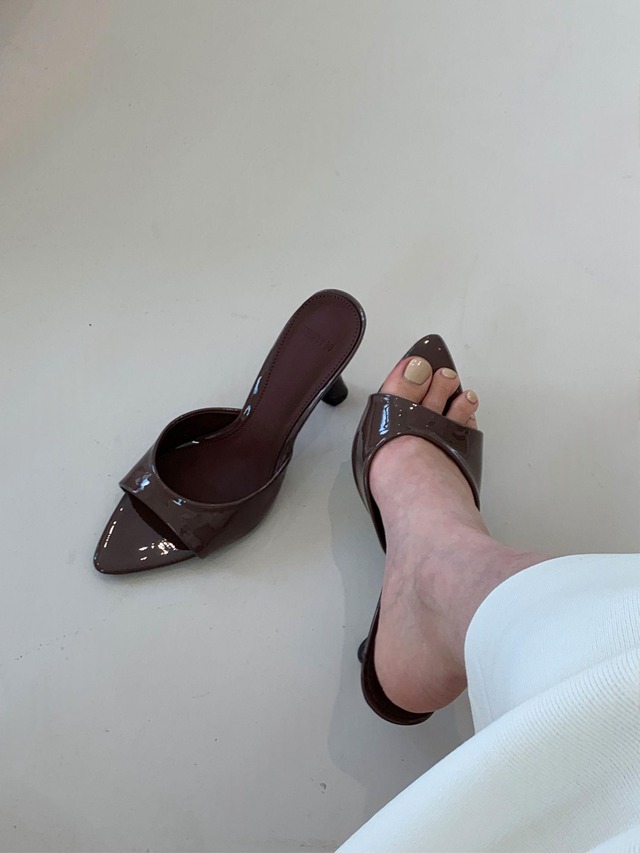 Cross Strap Pointed Toe Mules