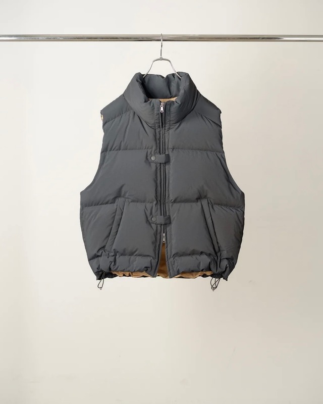 ANCELLM / DOWN VEST (BLACK)