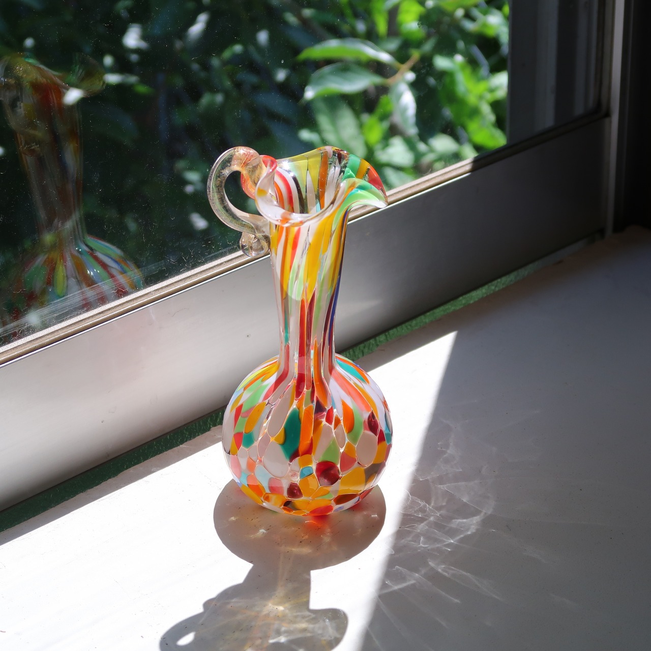 ヨーヨーみたいなマーブルの水差し