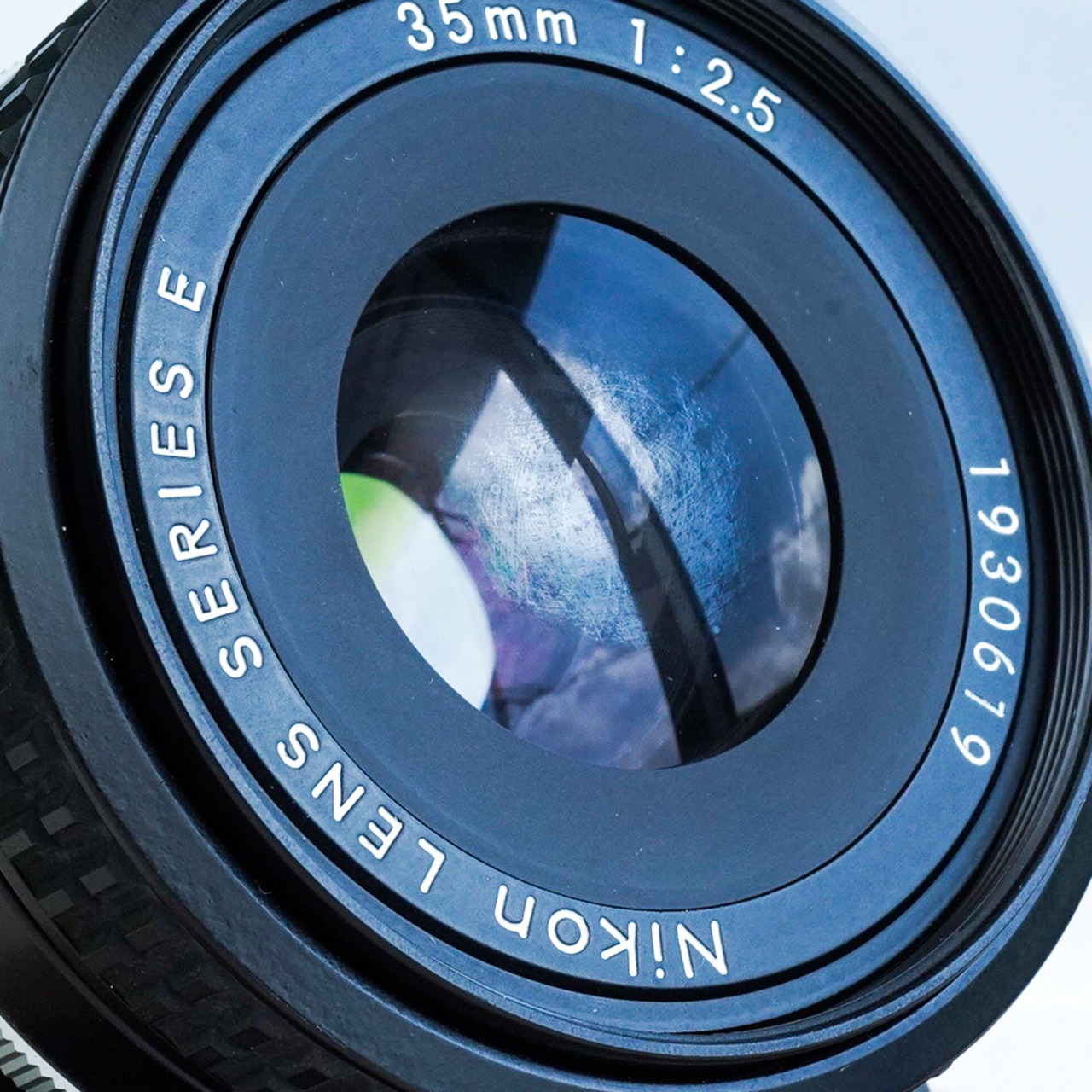 【セール品】Nikon Lens series E 35mm f2.5 可愛らしい広角レンズ