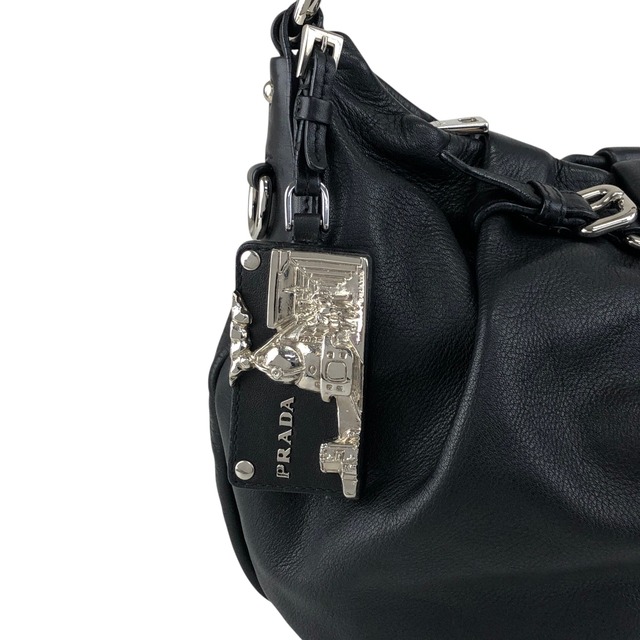 PRADA プラダ ショルダーバッグ ブラック ロゴ型押し レザー vintage ヴィンテージ オールド en8d2i