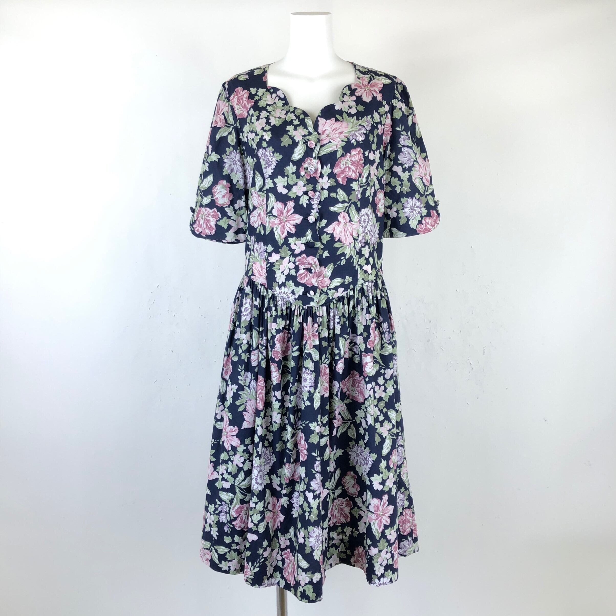 古着】laura ashley ローラ アシュレイ 花柄ワンピース 古着】laura ashley ローラ アシュレイ 花柄ワンピース