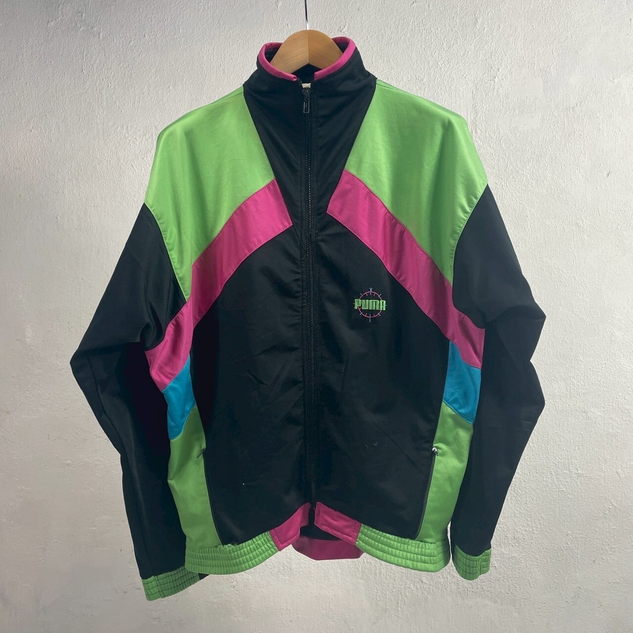 90s アディダス 刺繍アーチロゴ リブライン トラックジャケット デサント製 90S】アディダス トラックジャケット デサント製 ATP型 刺繍ロゴ 黒 L
