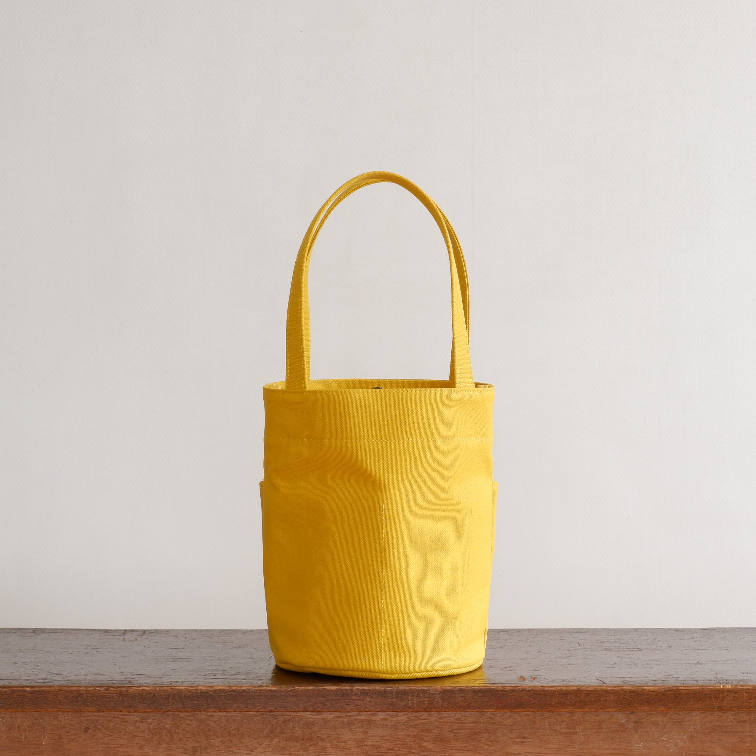 ダブルポケット丸底トート カラシ / 8号帆布 | aoya bags | シンプルで