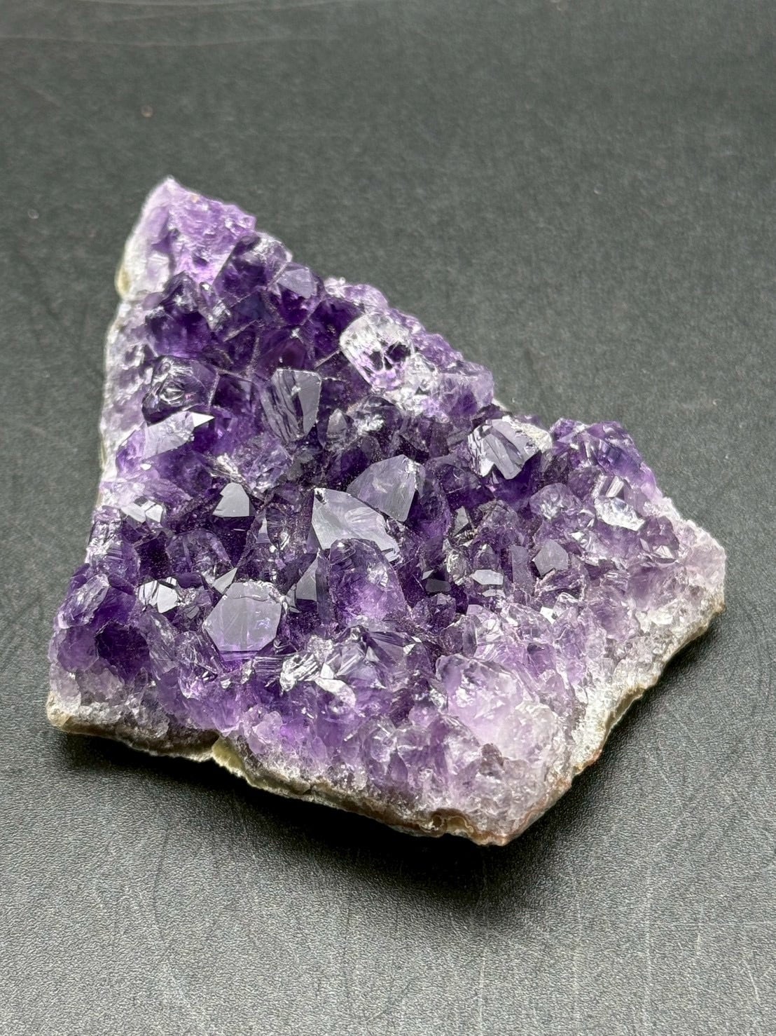 大特価！！ 【美しい紫水晶】ブラジル産アメジストクラスター【Mサイズ