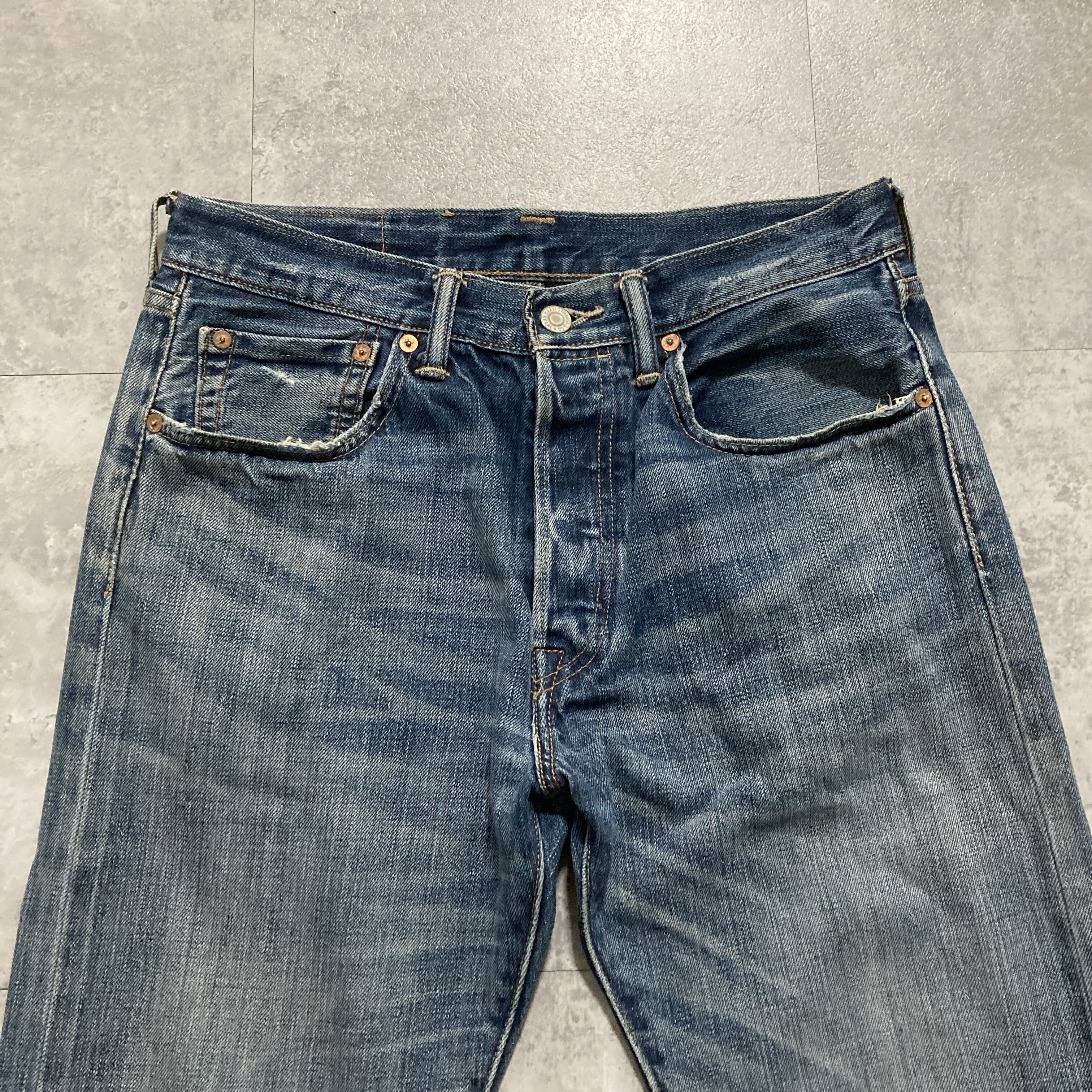 W31 L32】Levis 501 リーバイス ボタンフライ レザーパッチ 縦 W31 L32】Levis 501 リーバイス ボタンフライ レザーパッチ 縦