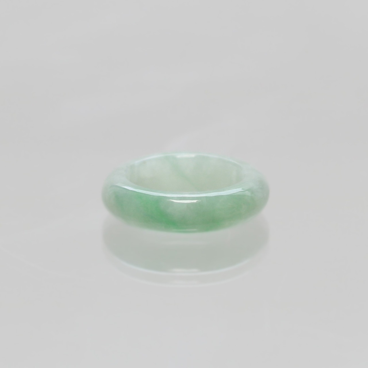 【14号】 clear green 翡翠くり抜き甲丸リング A貨翡翠 jd_rg2644