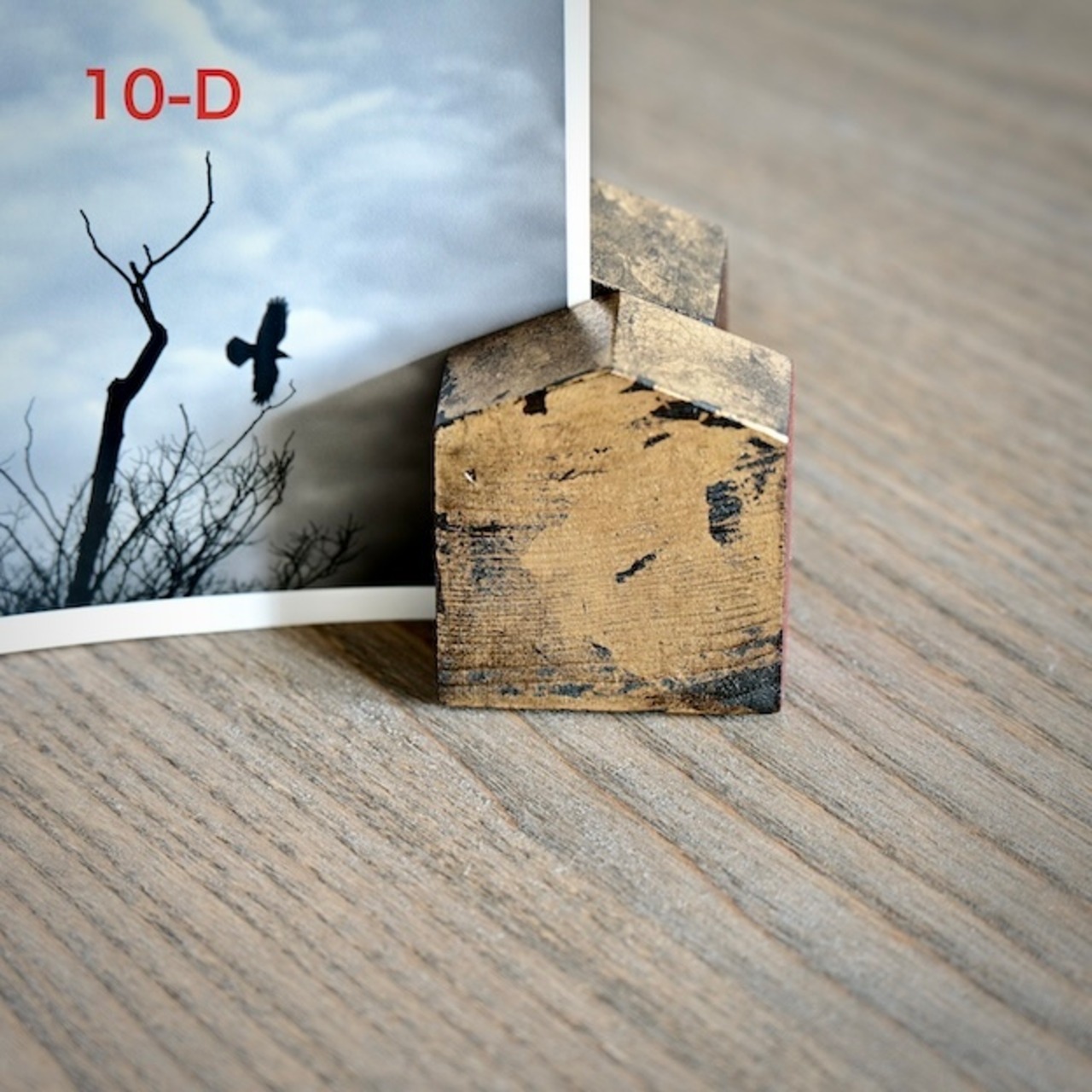 【能登地震義援作品】藤野征一郎 能登ひば木地 Photo Stand “SHITAMI” 板壁から能登を想う Vol.2 M