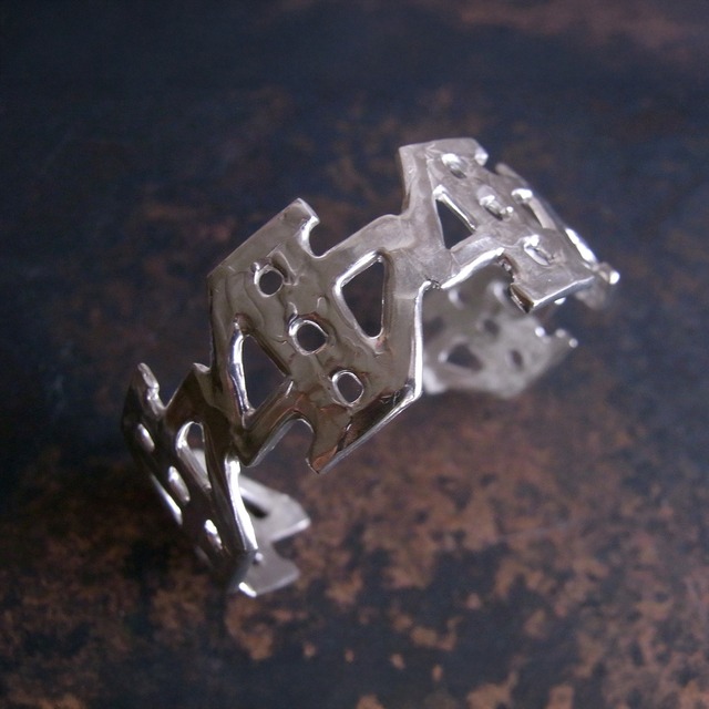 Numero４Bangle / 数字４のバングル