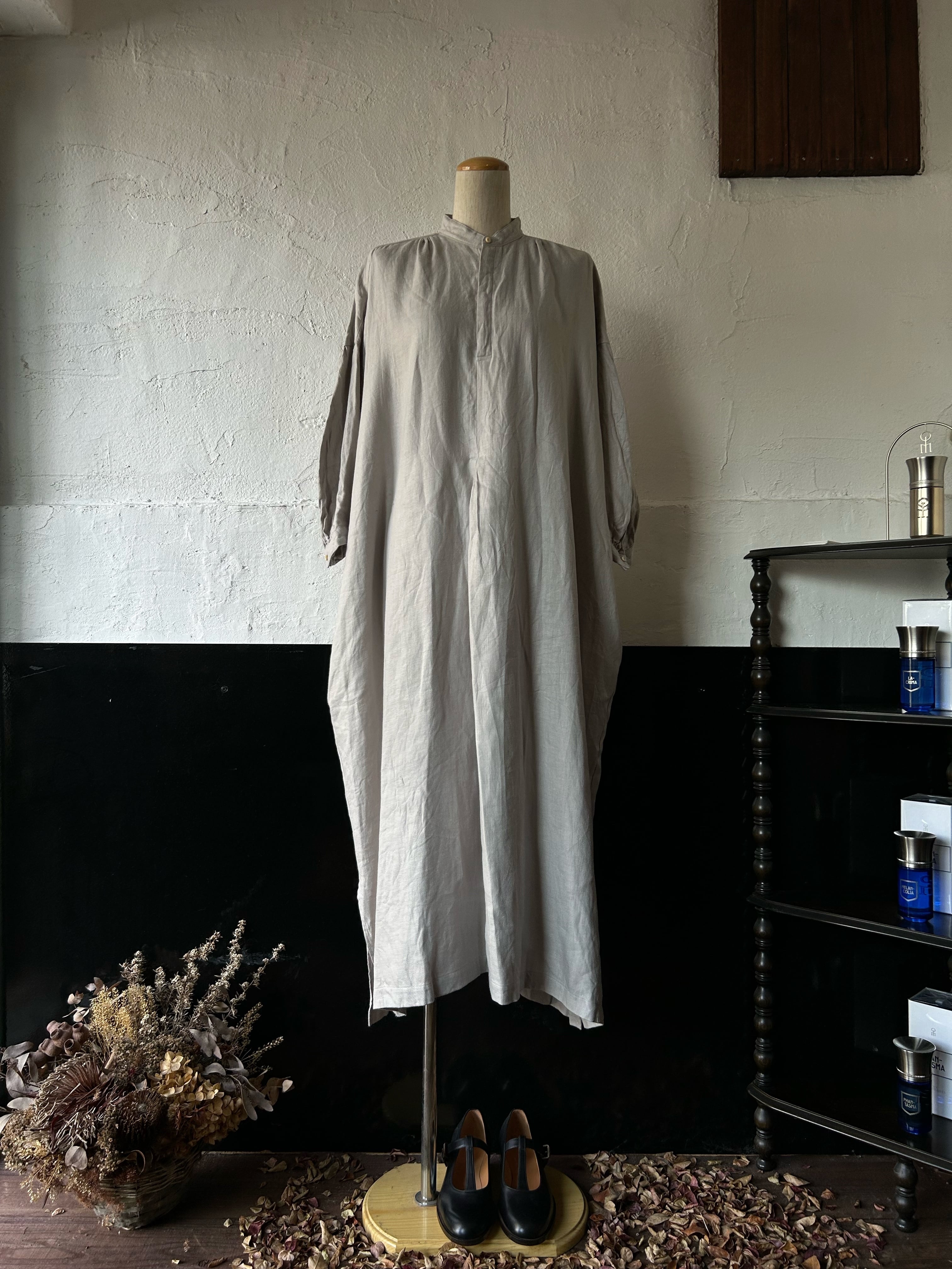 suzuki takayuki peasant dress I A241-20 ice grey | TALE COCOON powered by  BASE