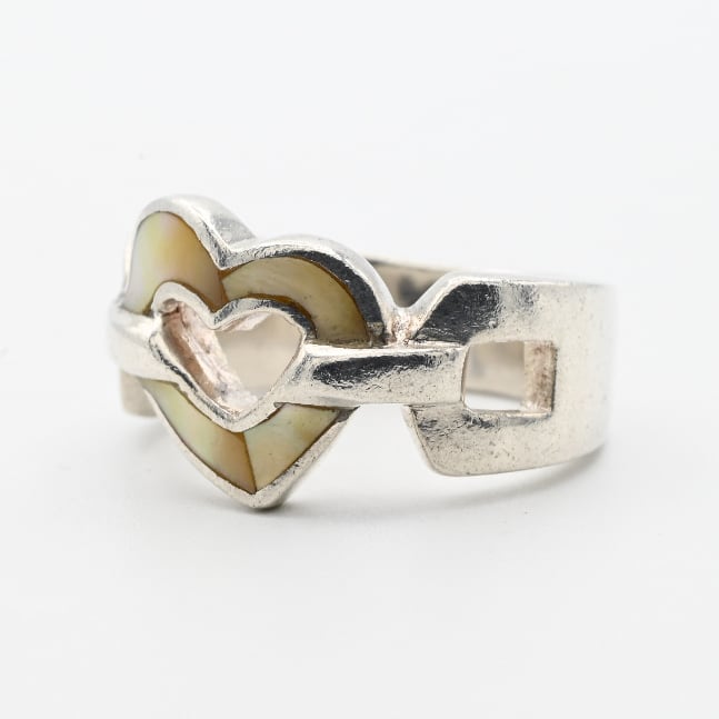 Mother Of Pearl Inlay Hearty Shape Top Ring #12.5 / Denmark