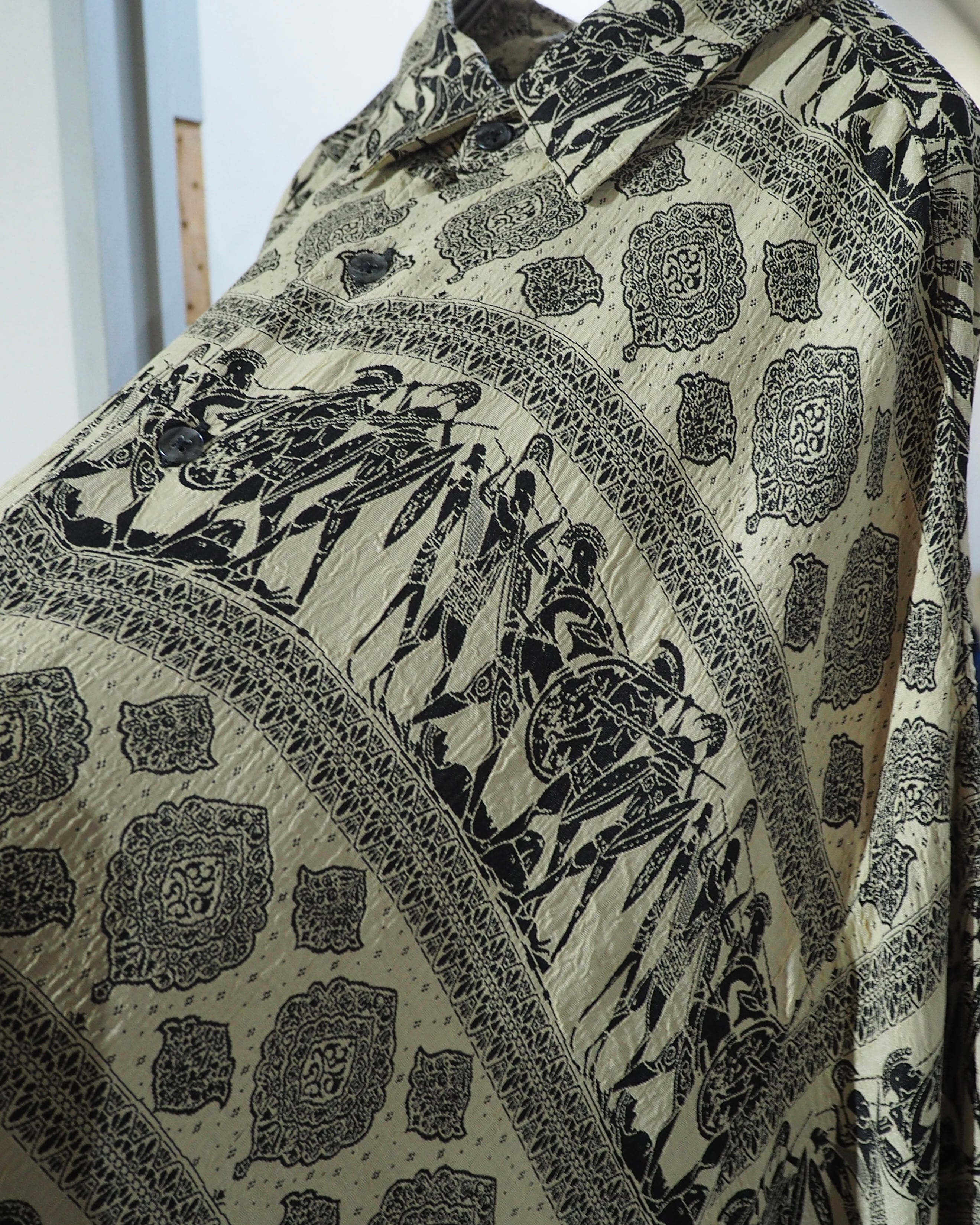 1990s " GOOUCH- Phiz " Soldier × Geometric pattern Embossed vintage Drape loose shirt