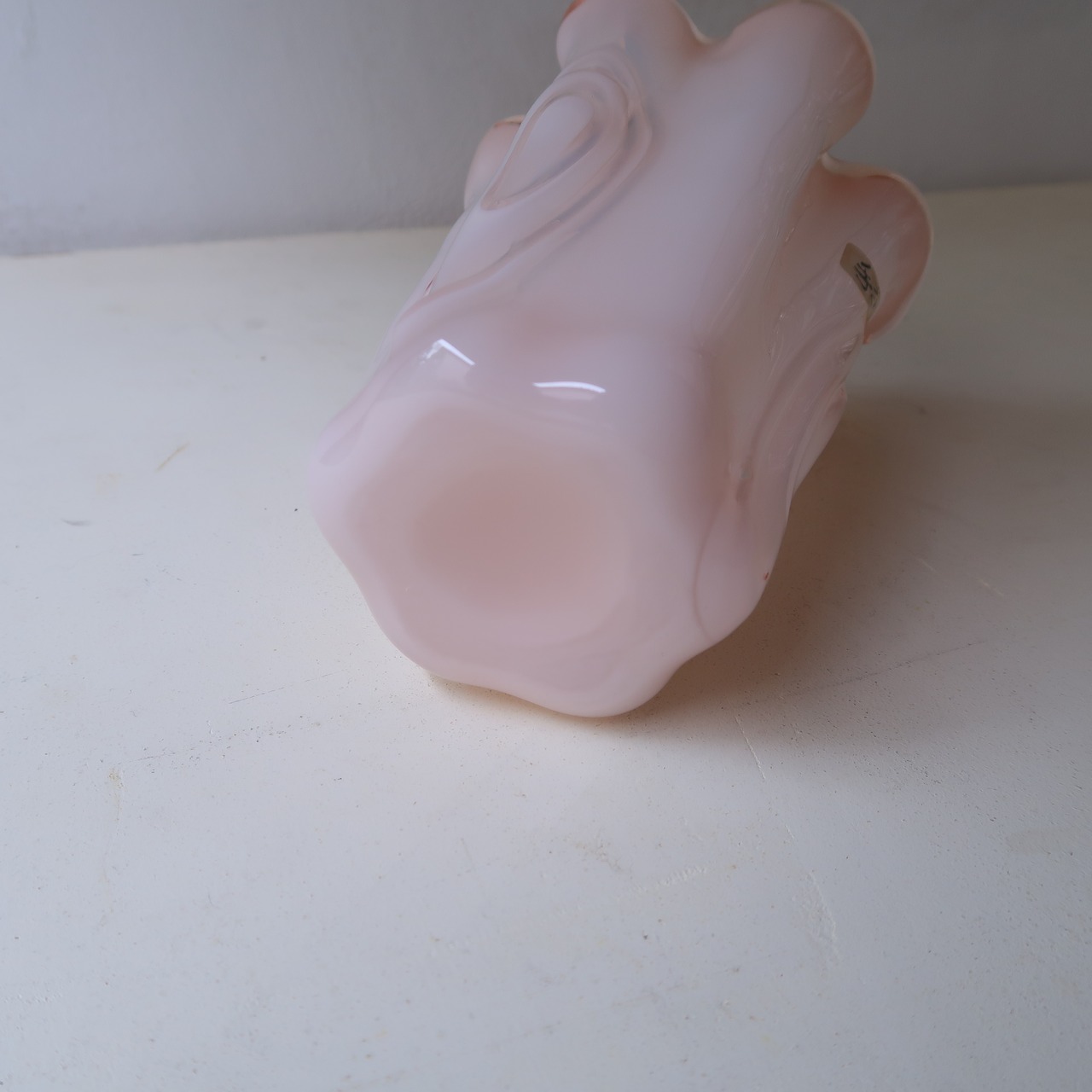 ベビーピンクの花瓶