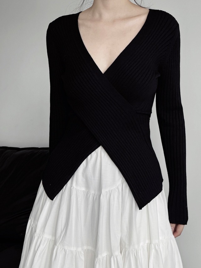 V-neck cross slimming knit top [T2453]