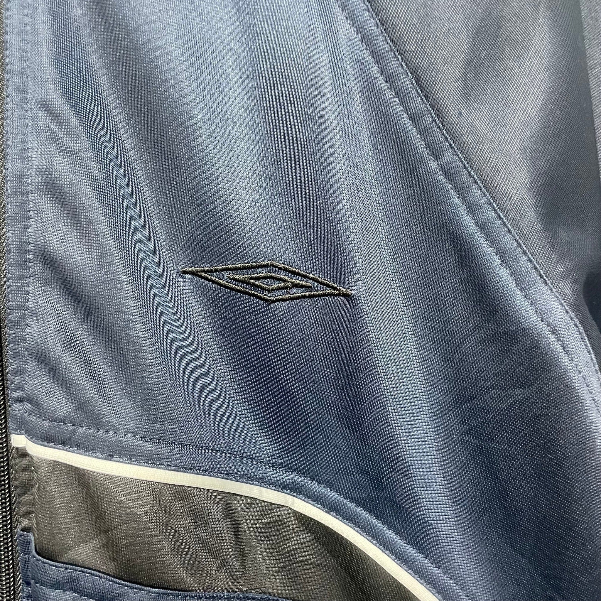 90's】【ラグランスリーブ】UMBRO トラックジャケット S 刺繍 90's】【ラグランスリーブ】UMBRO トラックジャケット S 刺繍
