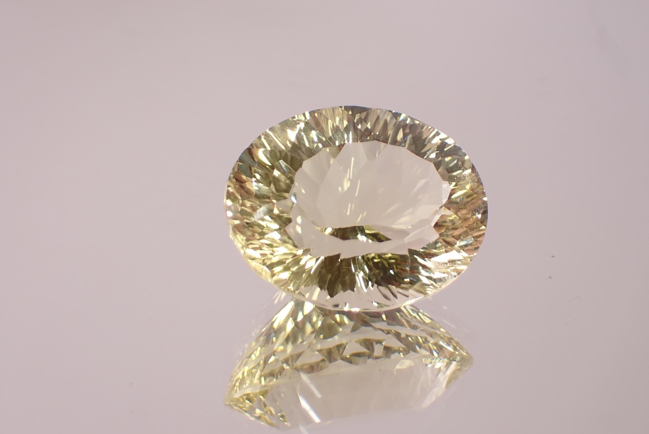 シトリン(コンケーブカット)　29.7ct　[C10‐308]