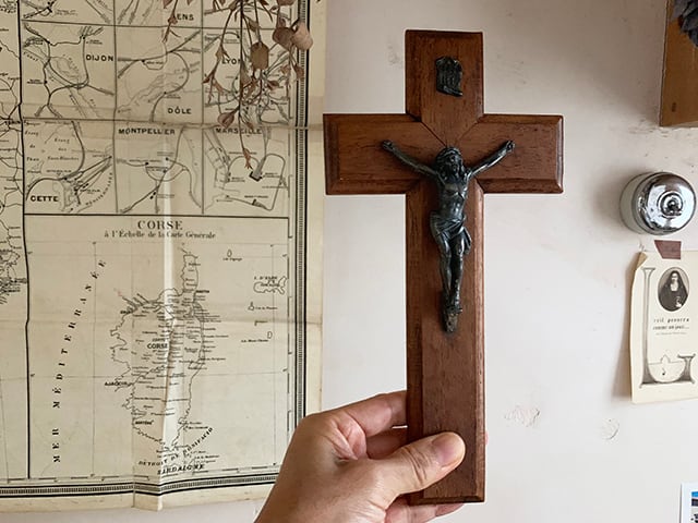 素朴さが素敵な木製の十字架 フレンチアンティーク