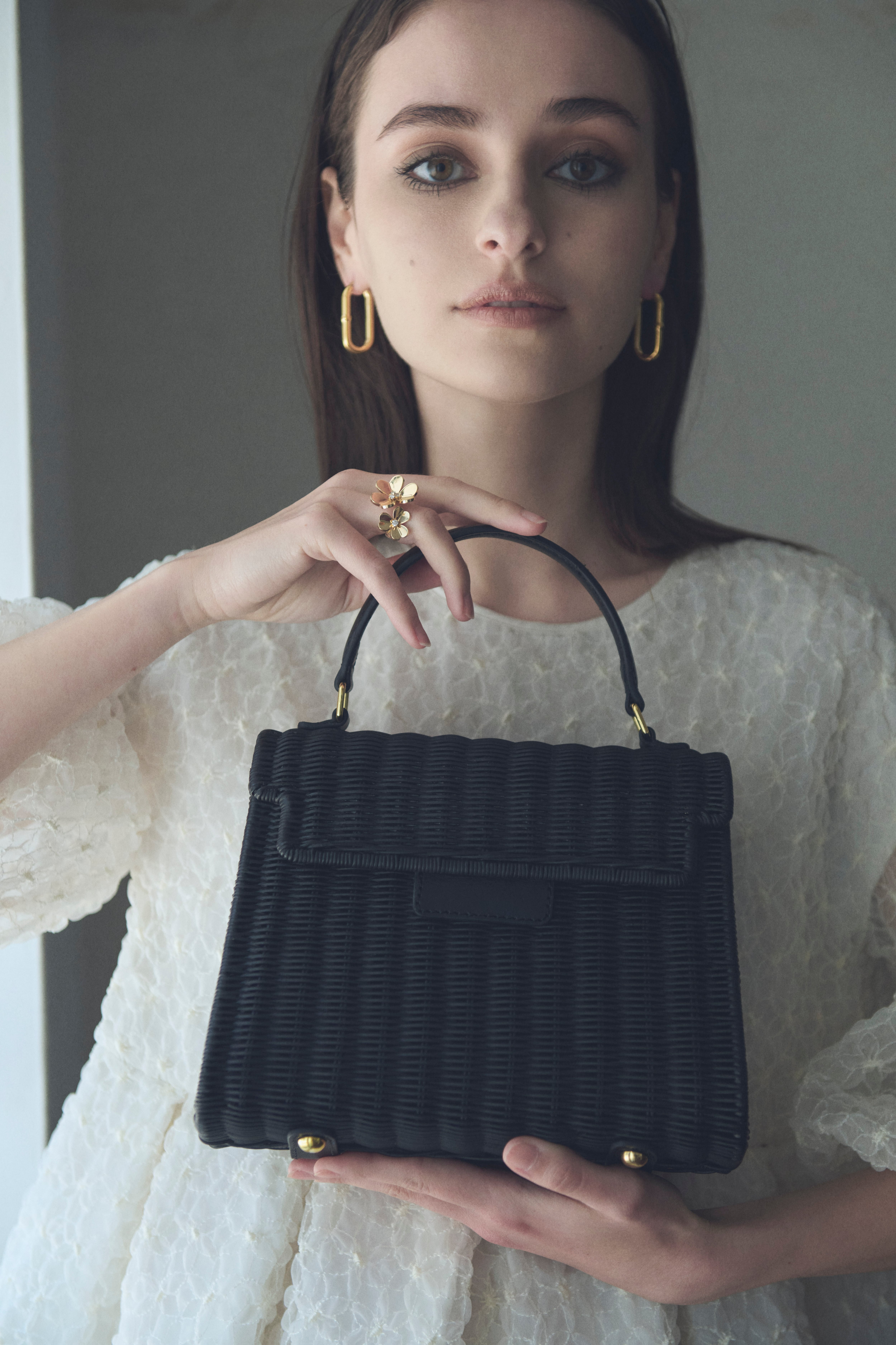 Leather trimmed rattan bucket bag | Bluelea