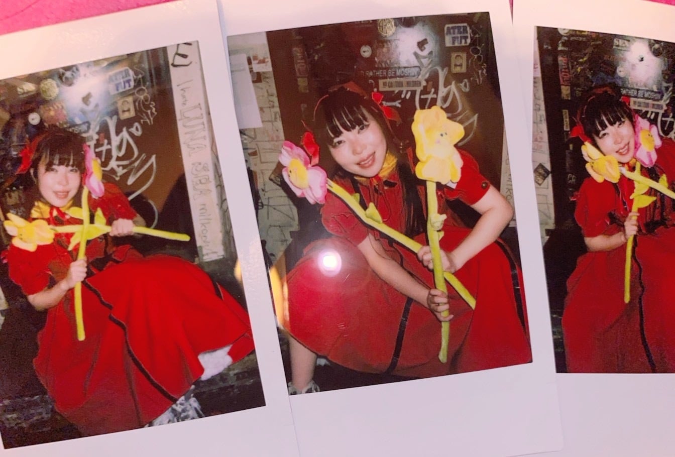 雌猫2026 ソロチェキ | GOLLIPOP RECORD OFFICIAL GOODIES SHOP