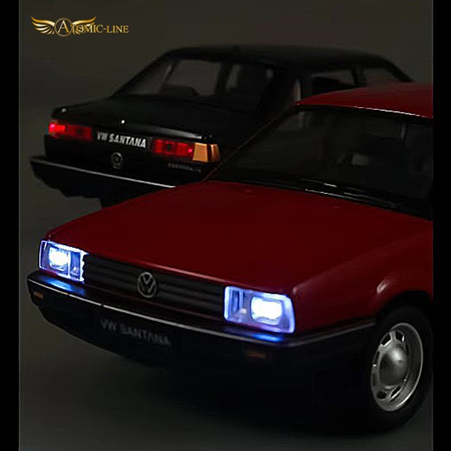 フォルクスワーゲン SANTANA サンタナ 1/24 ミニカー 全3色 ライト点灯 合金モデル 模型 ジオラマ