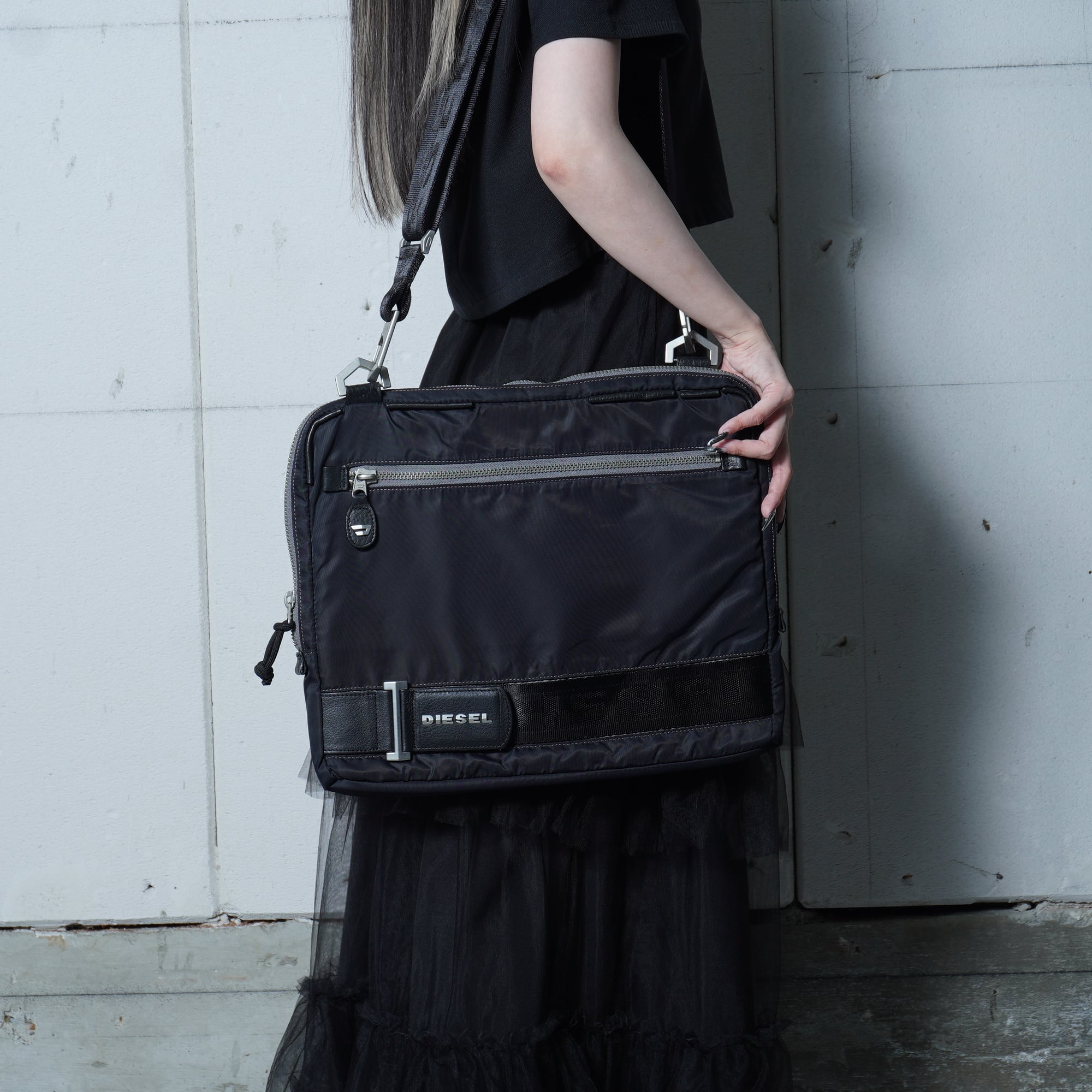 DIESEL】ディーゼル ナイロンショルダーPCバッグ black | MIXHIVE