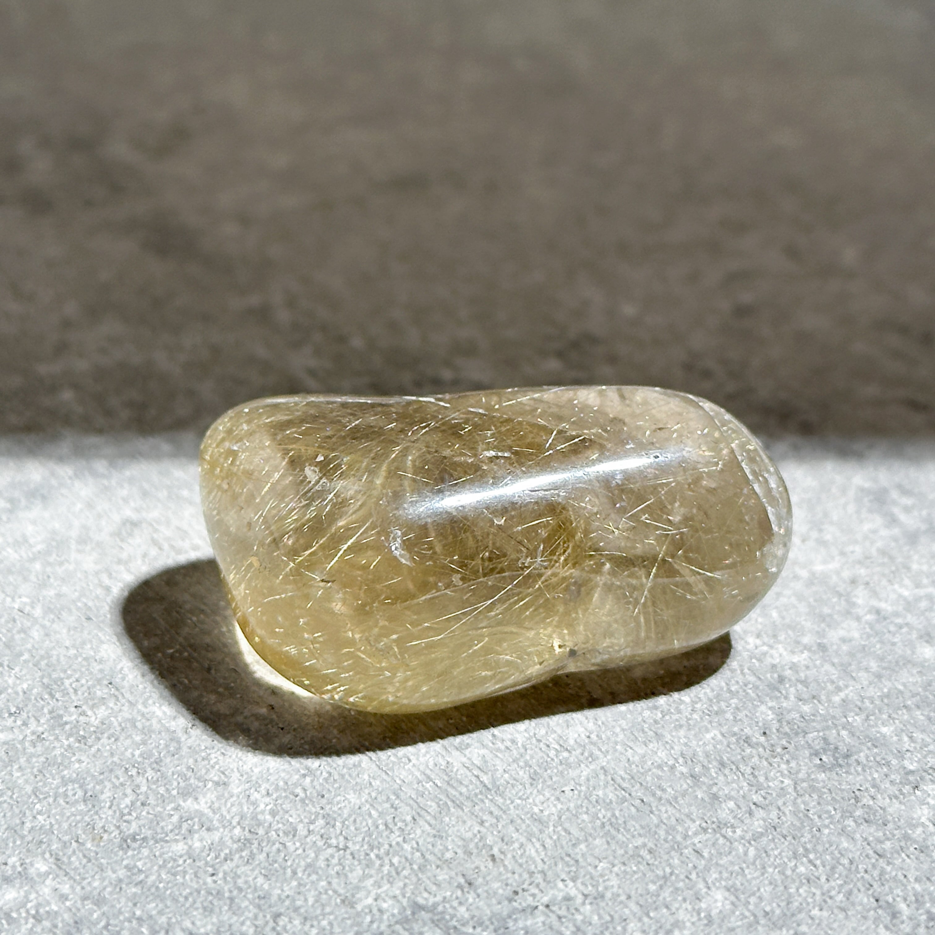 ルチルインクォーツ タンブル 79◇ Rutile in Quartz◇天然石・鉱物