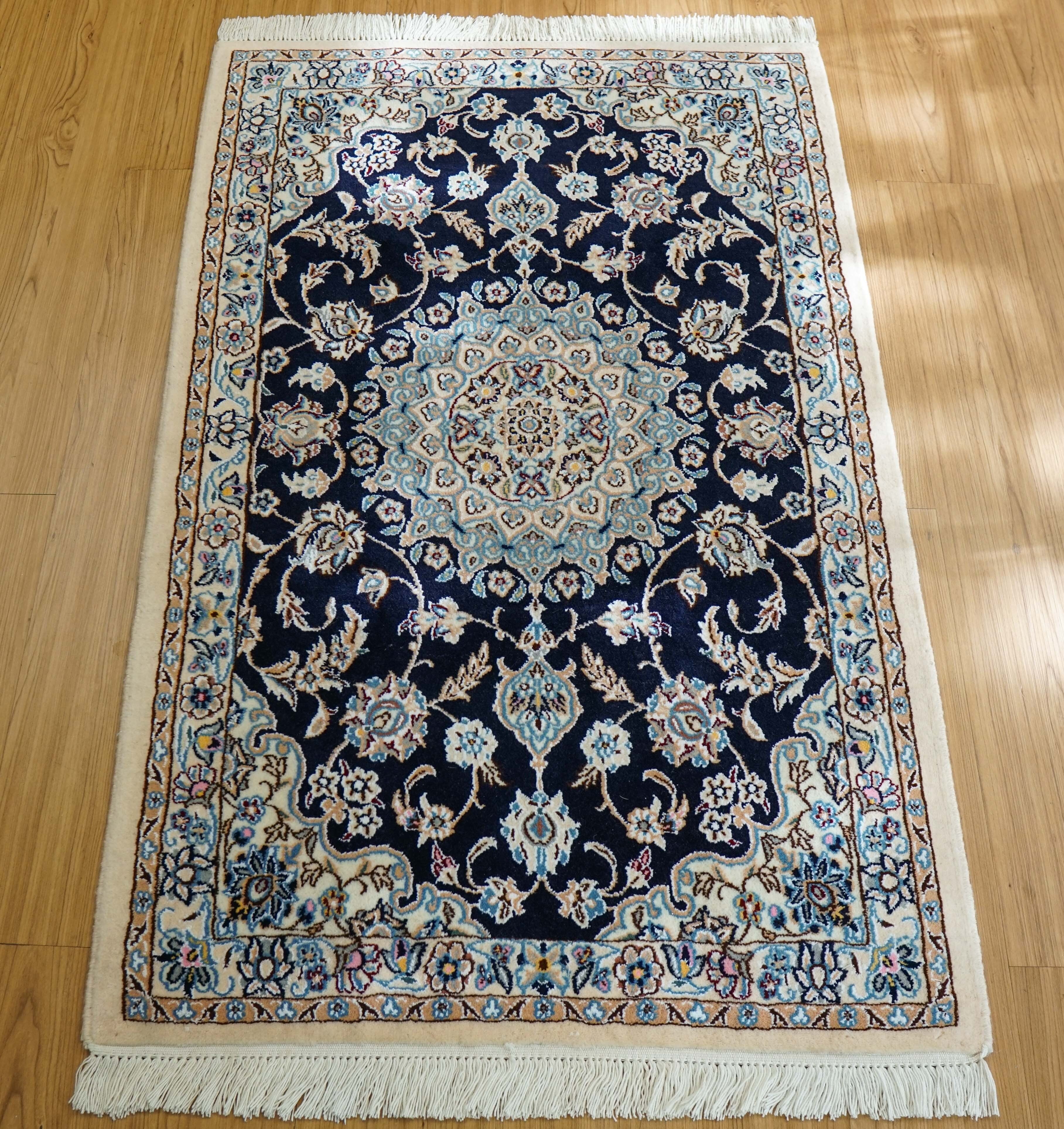 200×136cm ペルシャ絨毯 クム産 アルミ房 シルク 100% 証明書付