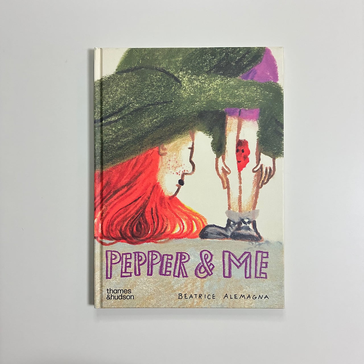 セール！　 洋書『Blossom and Me』 Jean Swales Thames&Hudson | 素敵な洋書絵本のお店 Read Leaf Books