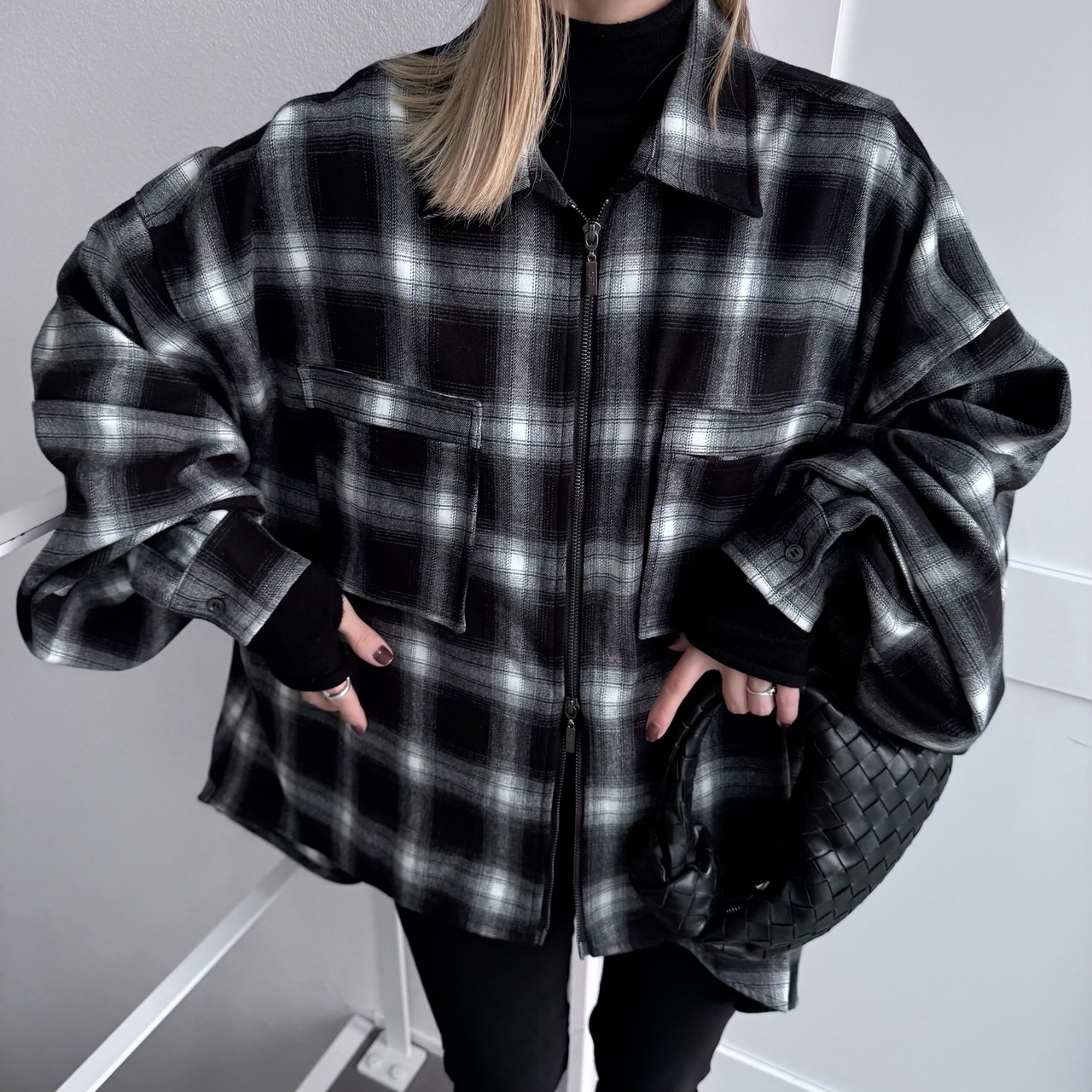 Ombre check asymmetric zip JK/black