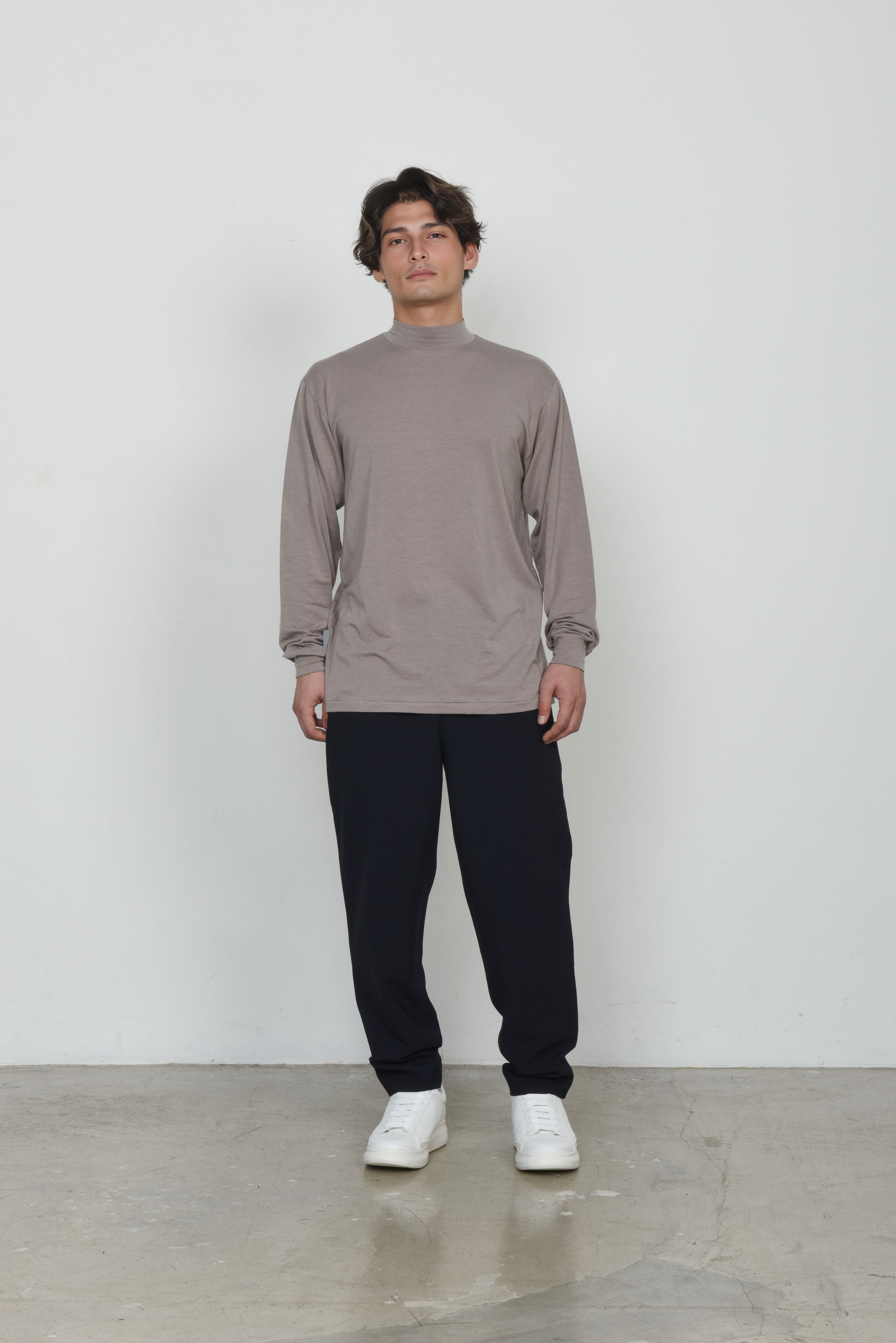 MOCK NECK GREIGE | lolo