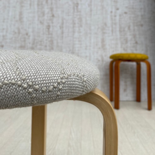 皆川明×Kvadrat　タンバリンスツール　白色/ナチュラルフレーム  送料無料