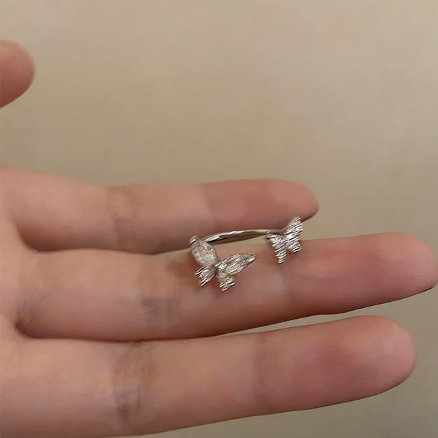 ZJ蝶々ジルコンリング