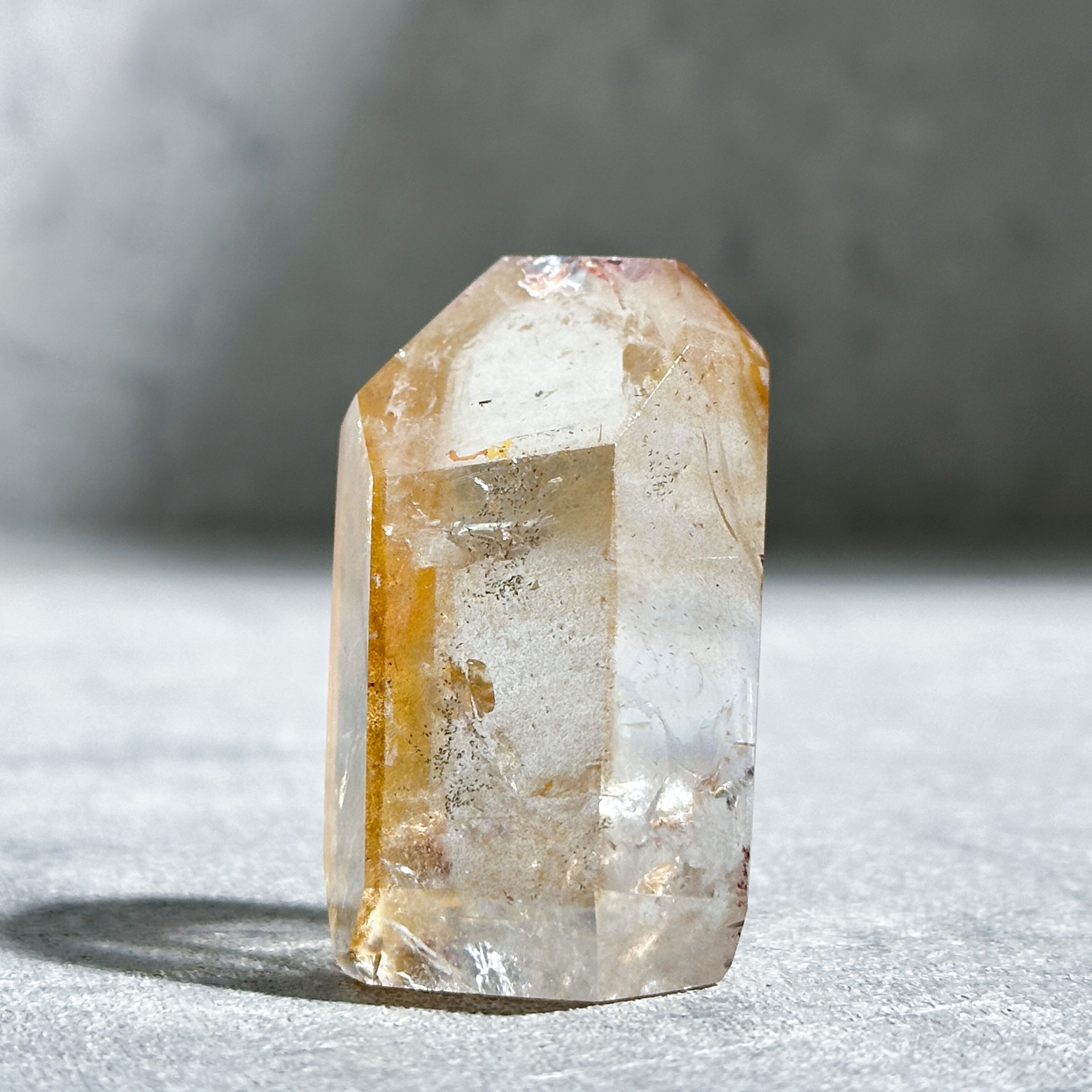 ゴイアス州クリスタリーナ産ドリームコートレムリアン フリーフォーム