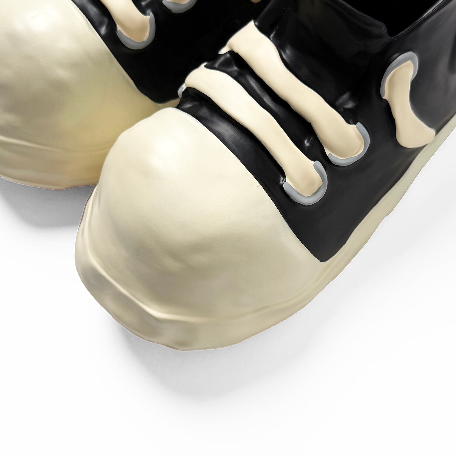 Bravest Studios / CLAY SHOE | HOLICK