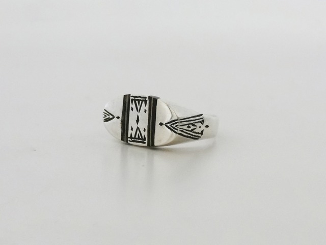 トゥアレグ リング シルバー ｜モダンスタイルに合うトライバルジュエリー｜砂漠の星と地平線文様｜Tuareg ring Silver,Tribal Ring