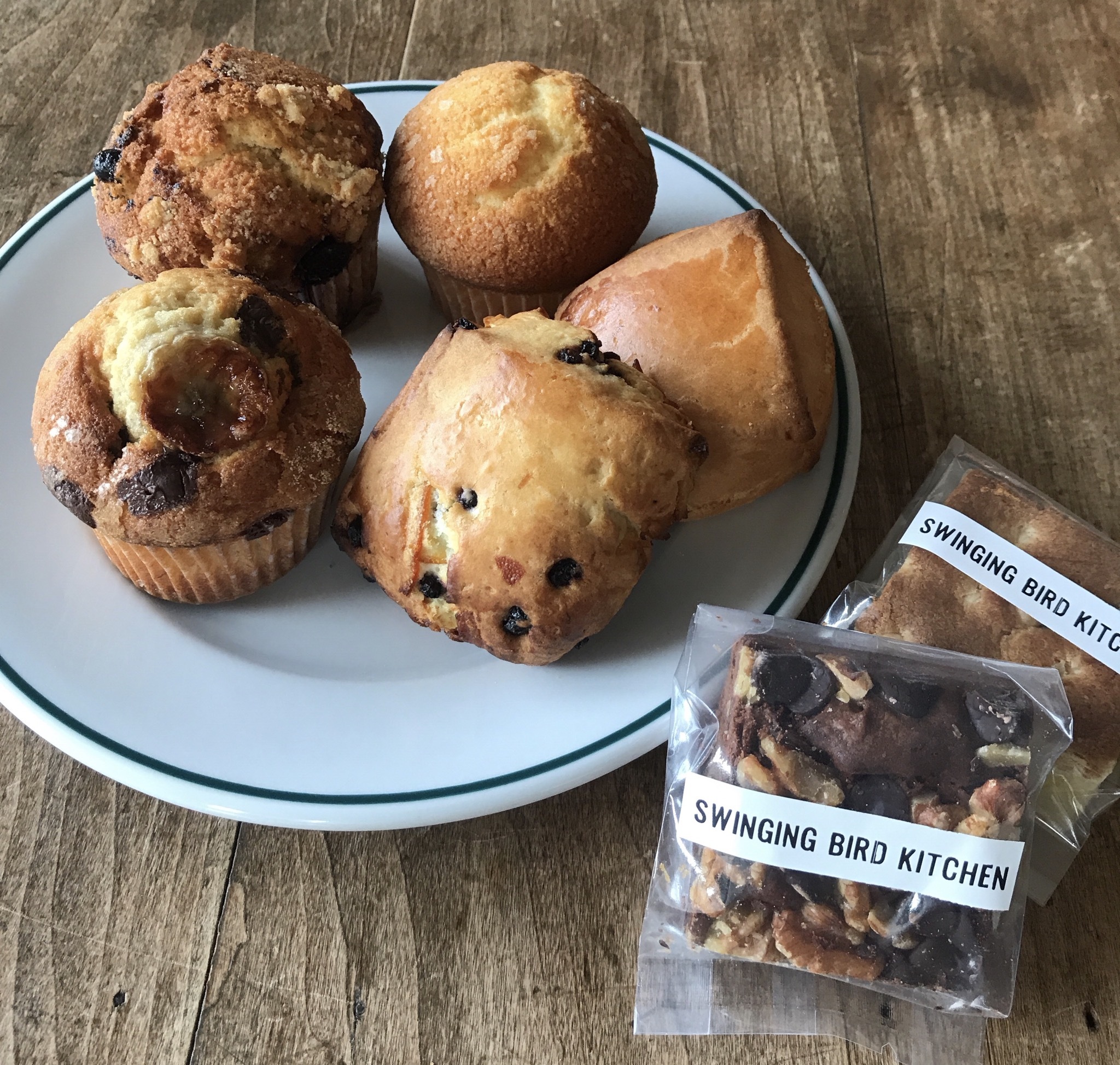 SWINGING BIRD KITCHEN