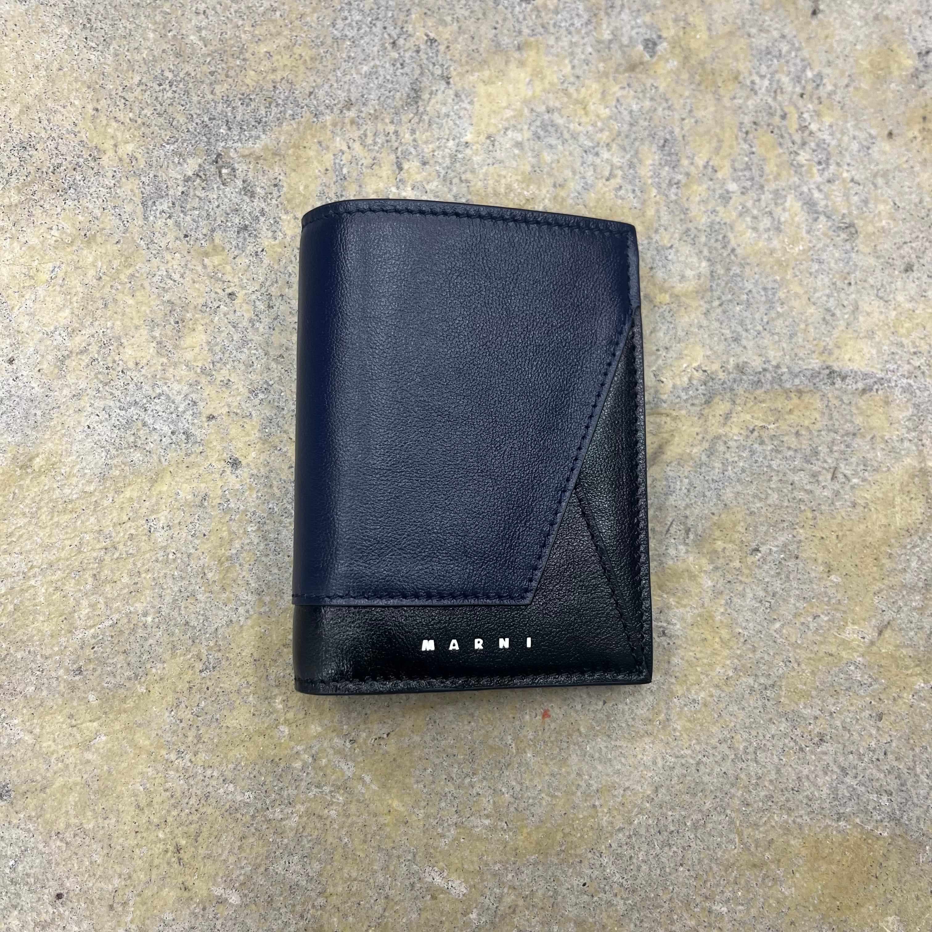 MARNI | HOWDAY MARNI | HOWDAY