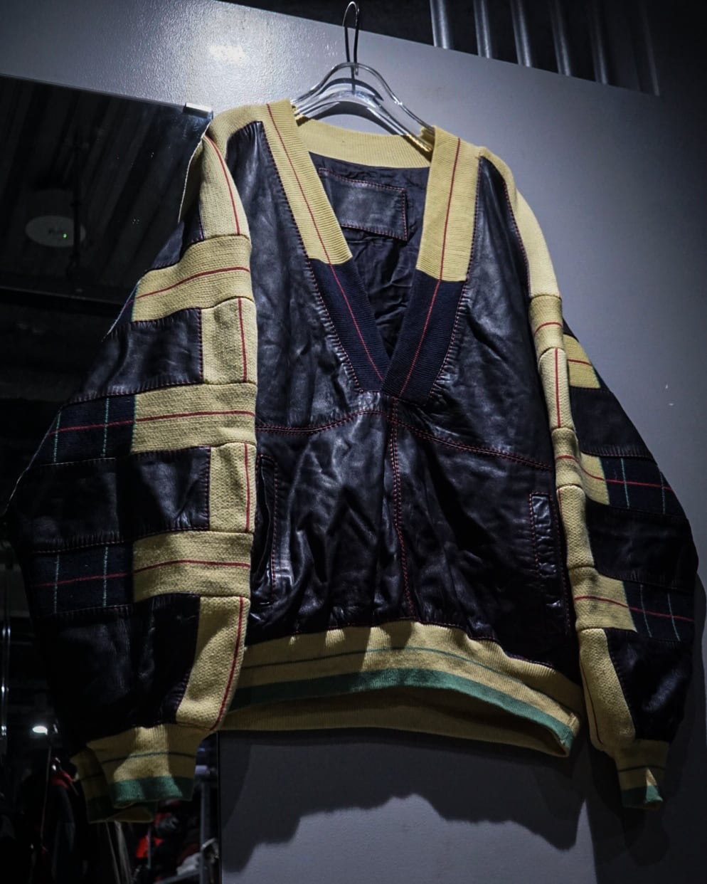 add (c)vintage】“TORRAS” Leather × Knit Switching V Neck Pullover