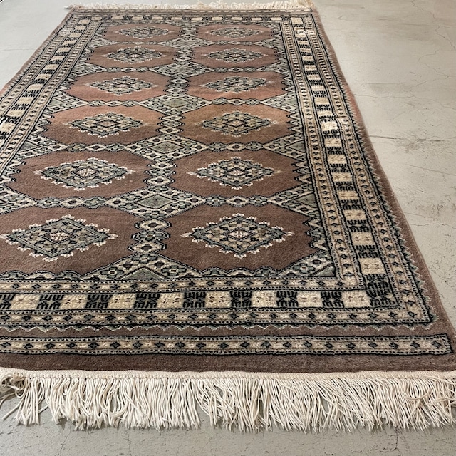 パキスタンrug/手織り(1600×920㎜×フリンジ含まず80㎜)