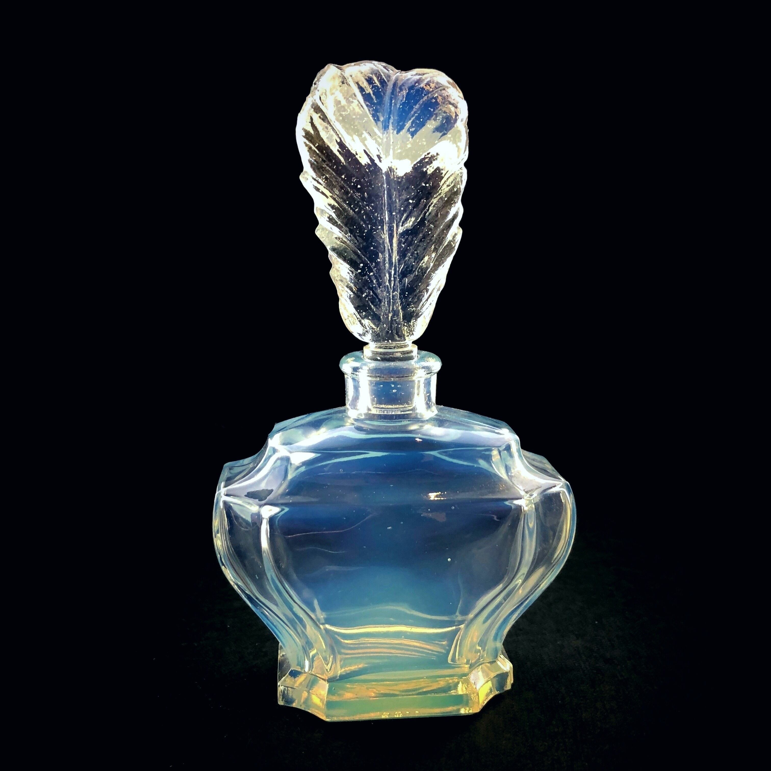 ウランオパールセント香水瓶 フランス1930s'オパールセント「蝶の