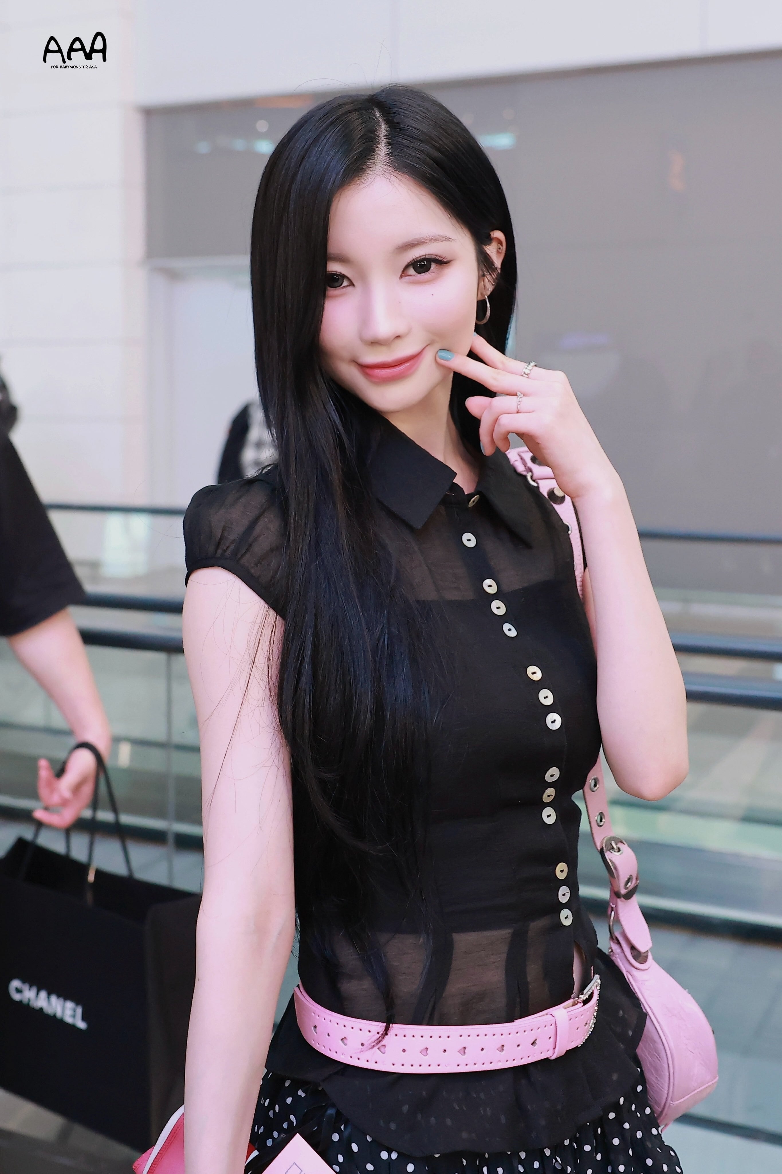 ☆BABYMONSTER アサ 着用！！【HILLDA】Dot Balloon Shorts [Black